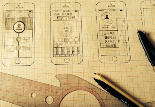 交互設(shè)計(jì)(英文Interaction Design, 縮寫(xiě)IXD)，是定義、設(shè)計(jì)人造系統(tǒng)的行為的設(shè)計(jì)領(lǐng)域，它定義了兩個(gè)或多個(gè)互動(dòng)的個(gè)體之間交流的內(nèi)容和結(jié)構(gòu)，使之互相配合，共同達(dá)成某種目的。